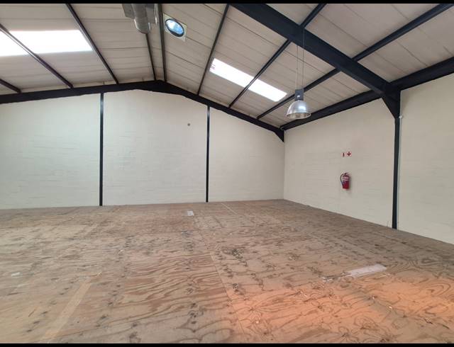 417M² WAREHOUSE TO LET IN MAITLAND